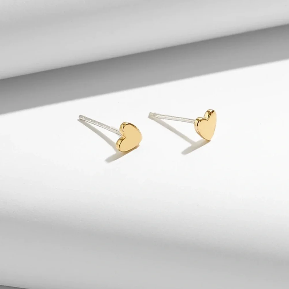 Madewell Delicate Collection Demi-Fine Heart Stud Earrings
